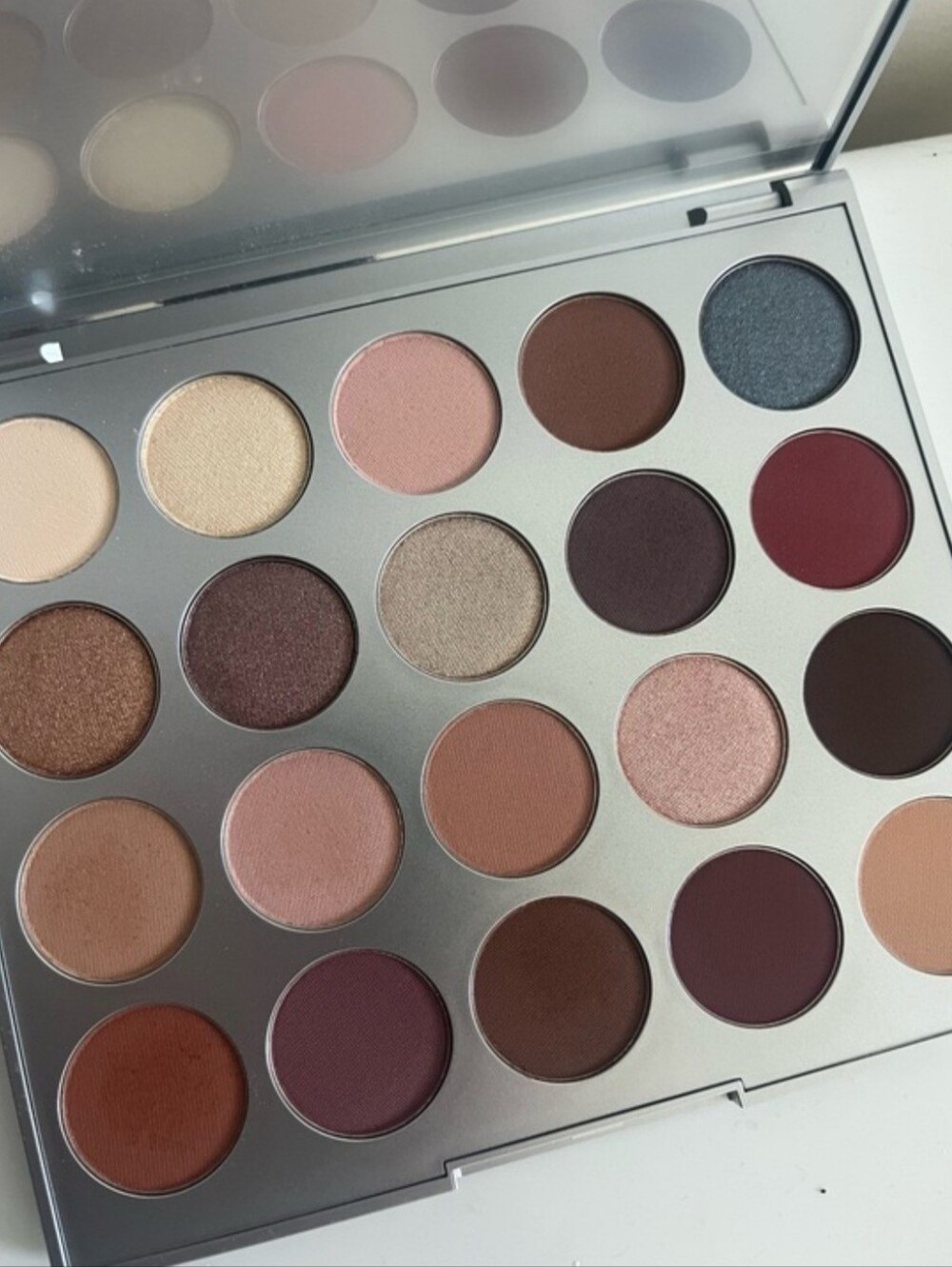 Bellame Showstopper 20-Shade Eyeshadow Palette